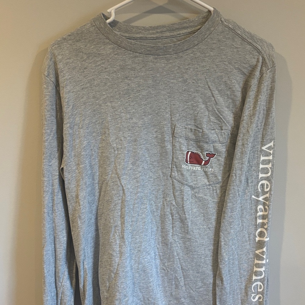 Vineyard Vines Men's XS Heather Gray Long Sleeve Tee Football Whale